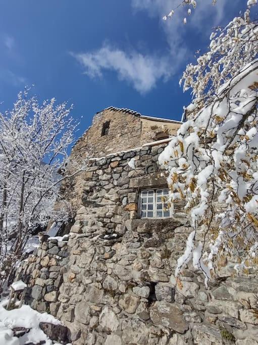 Chambre Ou Gite Dans Une Maison De Montagne - De Suzon A Zelie Entraigues  外观 照片