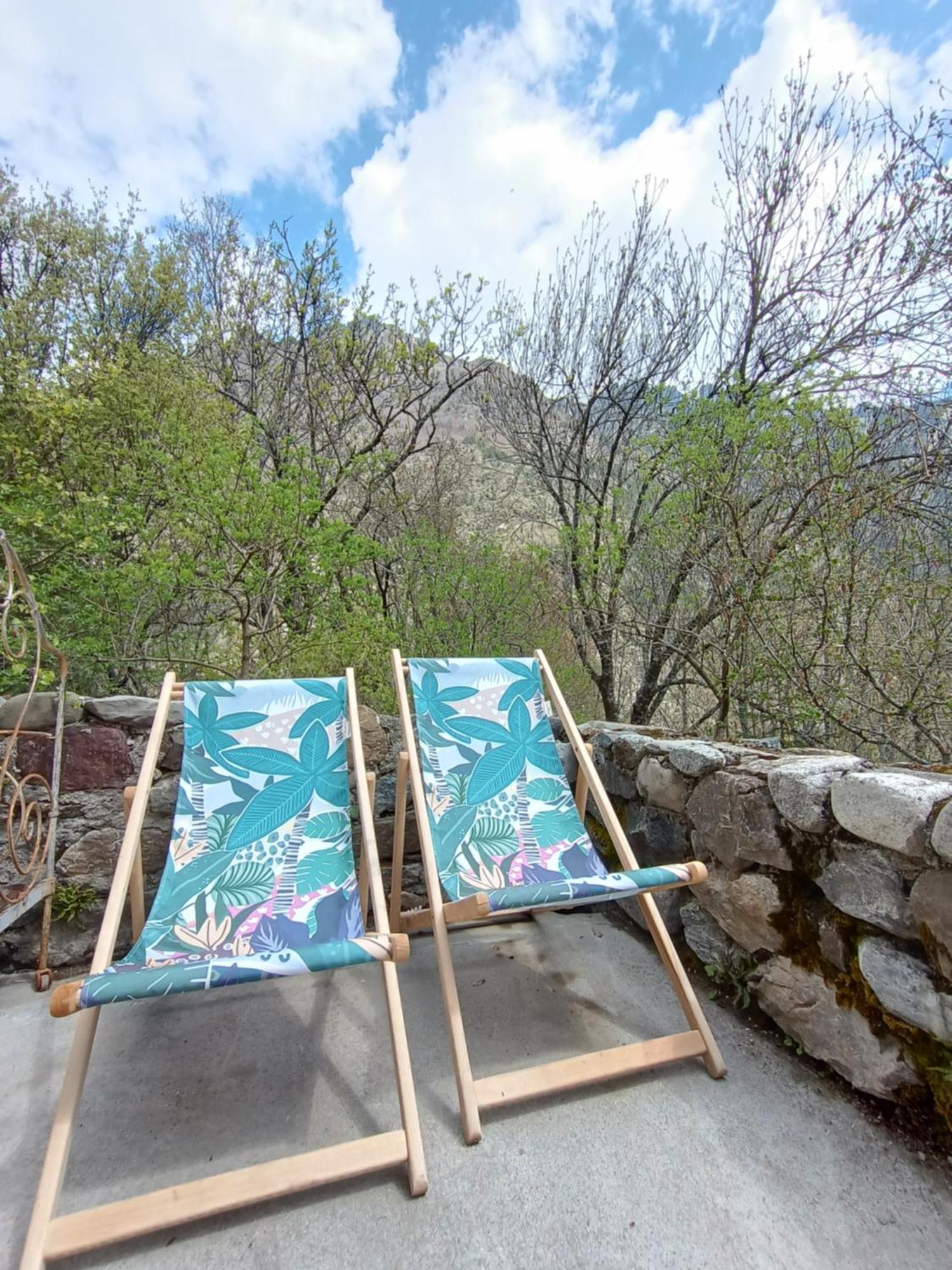 Chambre Ou Gite Dans Une Maison De Montagne - De Suzon A Zelie Entraigues  客房 照片
